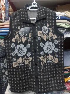kral-women-knitted-vest-large-flower07.jpg