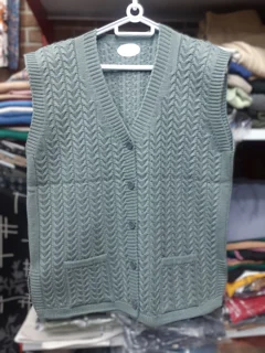 mari-yarn-knitted-vest02.jpg